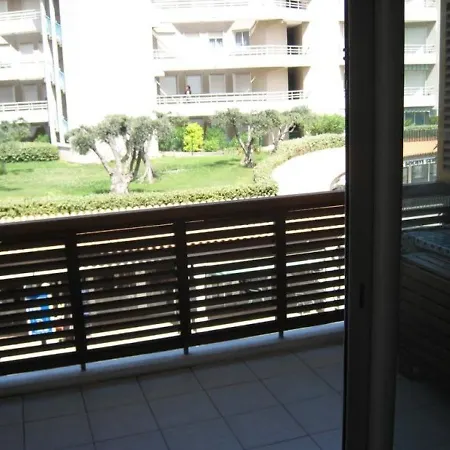 Apartamento Bel De Standing Climatise Avec 2 Chambres 1 *